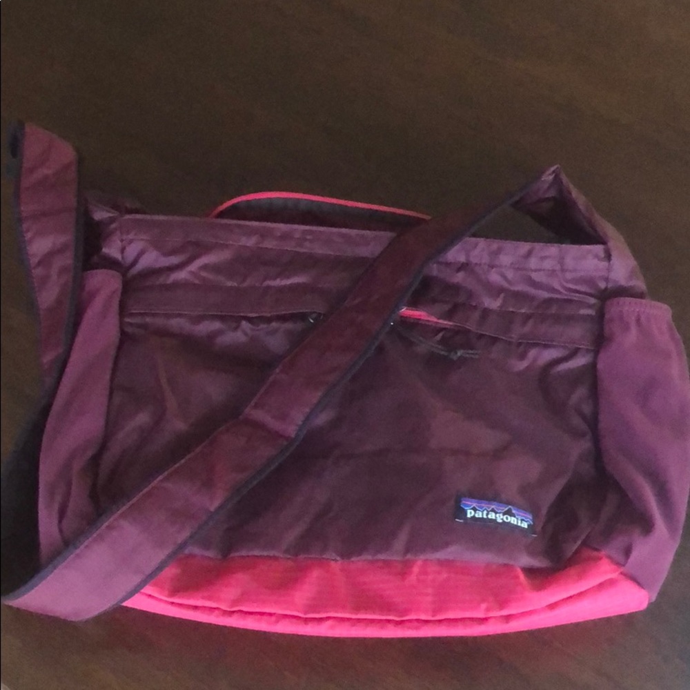 Patagonia Lightweight Travel Courier Bag
